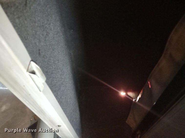 image for item LL9055 2013 Peterbilt 386  semi truck