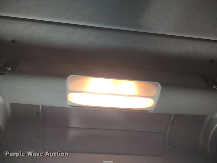 image for item LL9055 2013 Peterbilt 386  semi truck