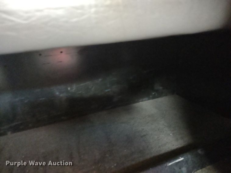 image for item LL9055 2013 Peterbilt 386  semi truck