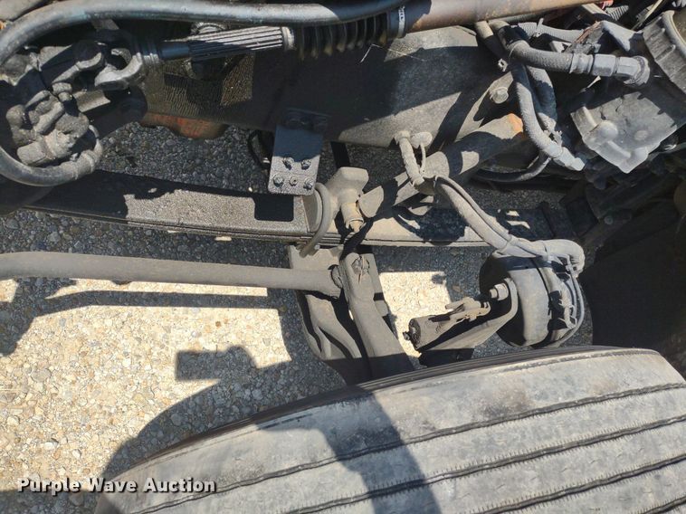 image for item LL9055 2013 Peterbilt 386  semi truck