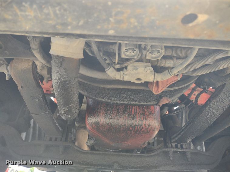 image for item LL9055 2013 Peterbilt 386  semi truck