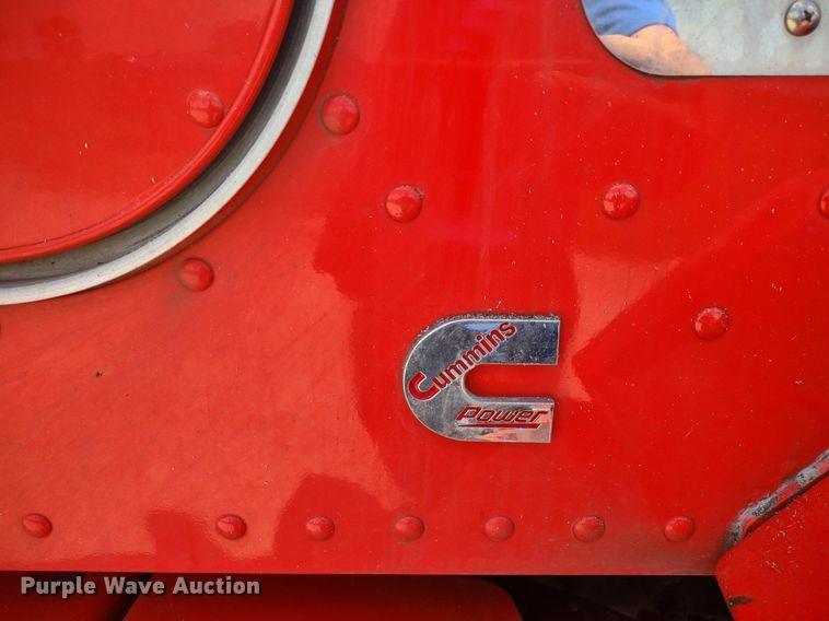 image for item LL9055 2013 Peterbilt 386  semi truck