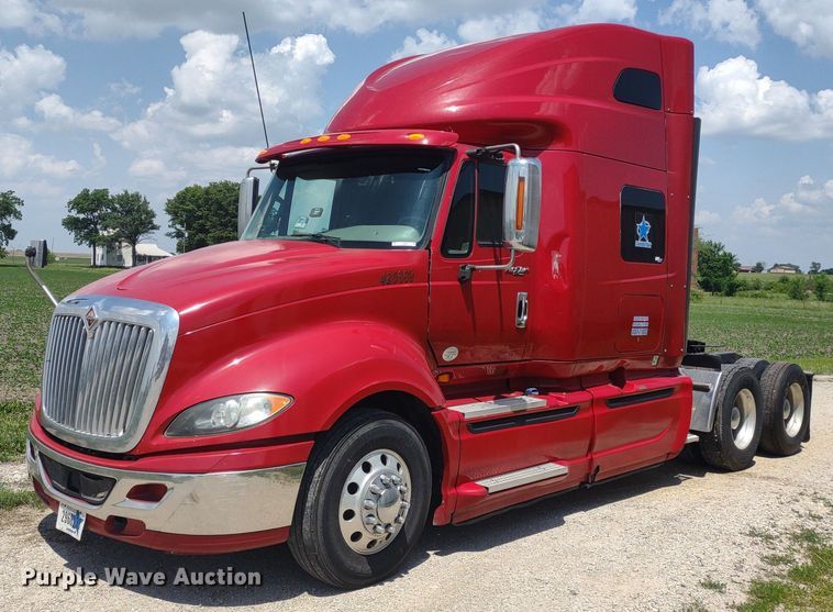 image for item LL9056 2014 International ProStar 122  semi truck