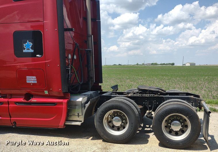 image for item LL9056 2014 International ProStar 122  semi truck