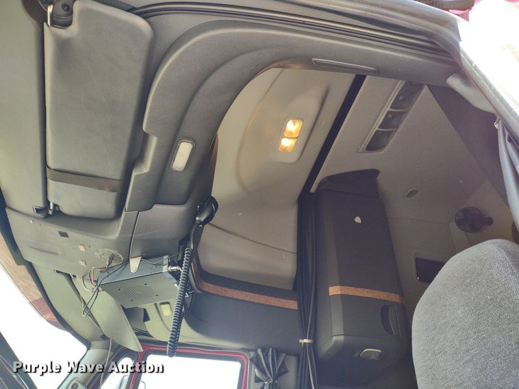 image for item LL9056 2014 International ProStar 122  semi truck