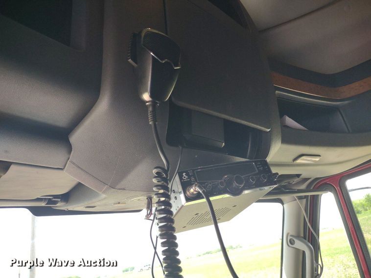 image for item LL9056 2014 International ProStar 122  semi truck