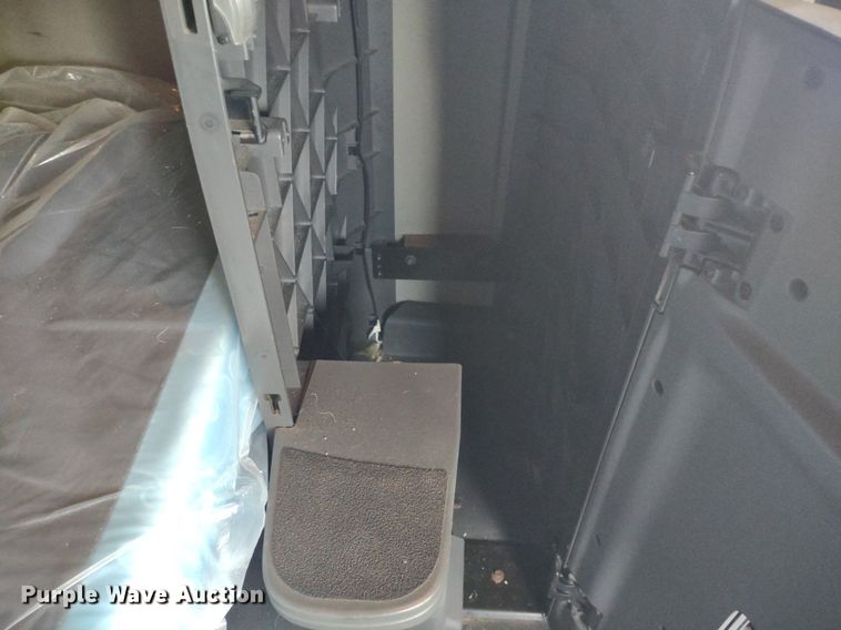 image for item LL9056 2014 International ProStar 122  semi truck