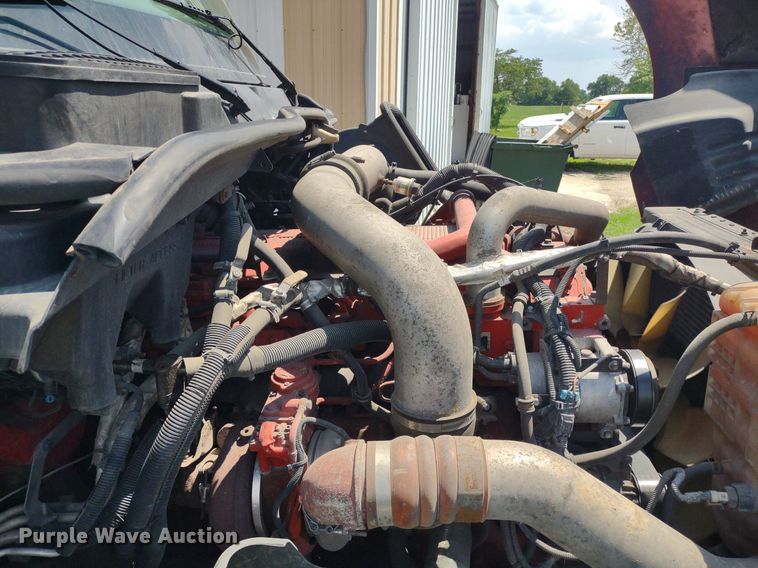 image for item LL9056 2014 International ProStar 122  semi truck