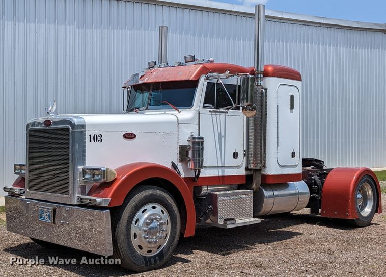 image for item LM9792 1991 Peterbilt 379  semi truck