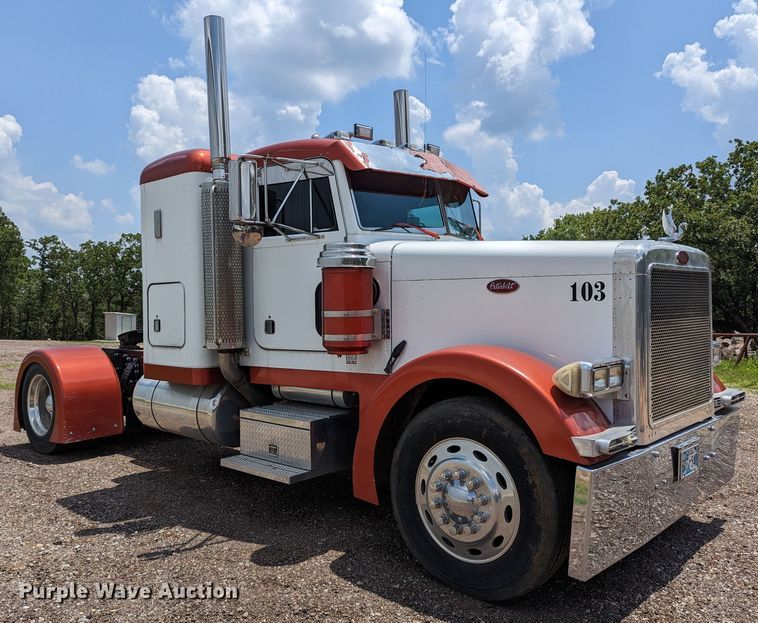 image for item LM9792 1991 Peterbilt 379  semi truck