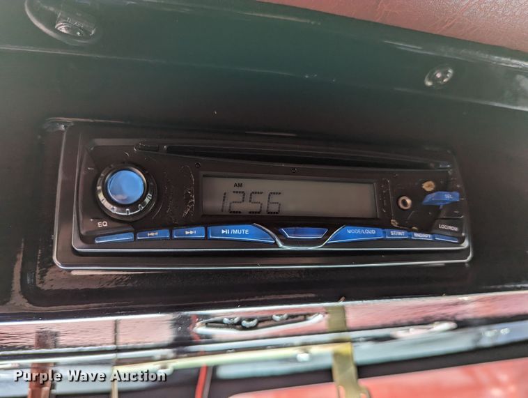 image for item LM9792 1991 Peterbilt 379  semi truck