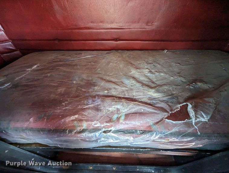 image for item LM9792 1991 Peterbilt 379  semi truck