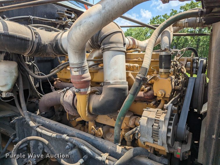 image for item LM9792 1991 Peterbilt 379  semi truck