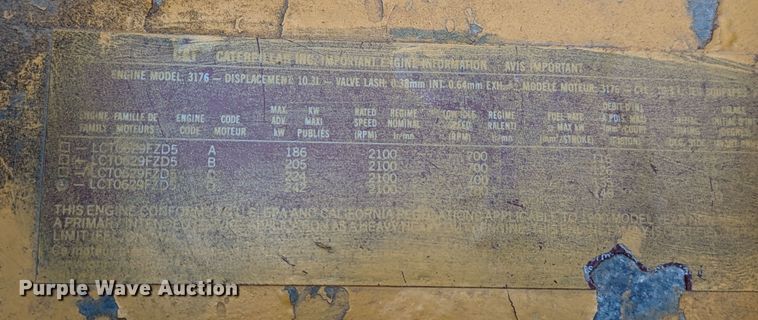 image for item LM9792 1991 Peterbilt 379  semi truck