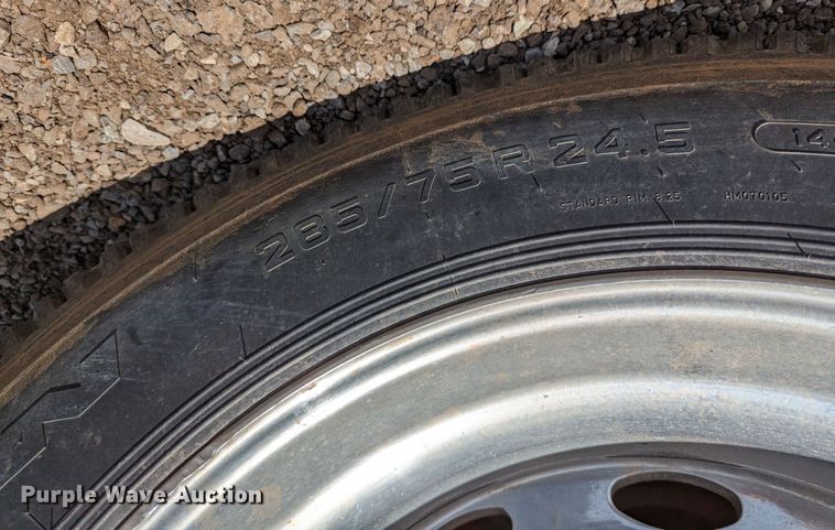 image for item LM9792 1991 Peterbilt 379  semi truck