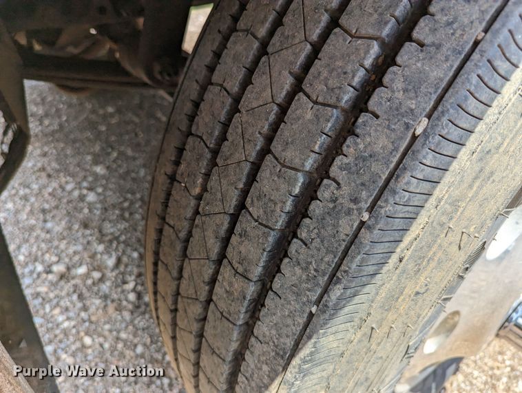 image for item LM9792 1991 Peterbilt 379  semi truck