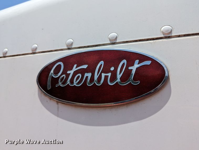 image for item LM9792 1991 Peterbilt 379  semi truck