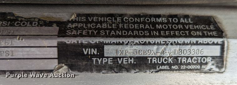 image for item LM9792 1991 Peterbilt 379  semi truck