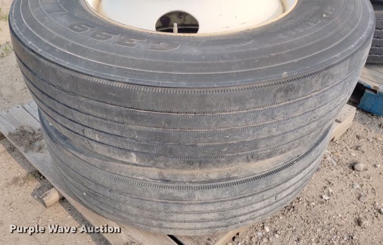 image for item LP9621 (4) 295/75R22.5 tires and wheels