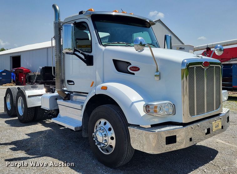 image for item LR9249 2019 Peterbilt 567  semi truck