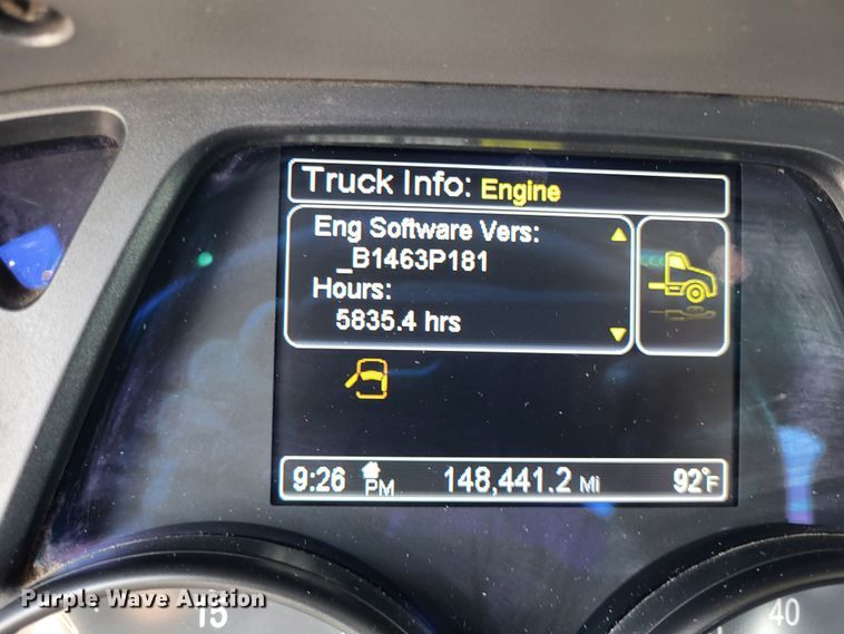 image for item LR9249 2019 Peterbilt 567  semi truck