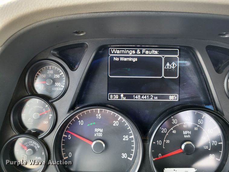 image for item LR9249 2019 Peterbilt 567  semi truck