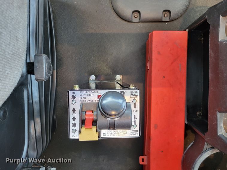 image for item LR9249 2019 Peterbilt 567  semi truck