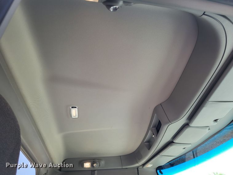 image for item LR9249 2019 Peterbilt 567  semi truck