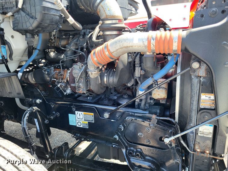 image for item LR9249 2019 Peterbilt 567  semi truck