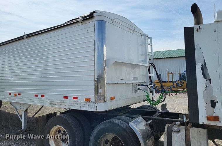 image for item LR9261 1997 Timpte  walking floor trailer