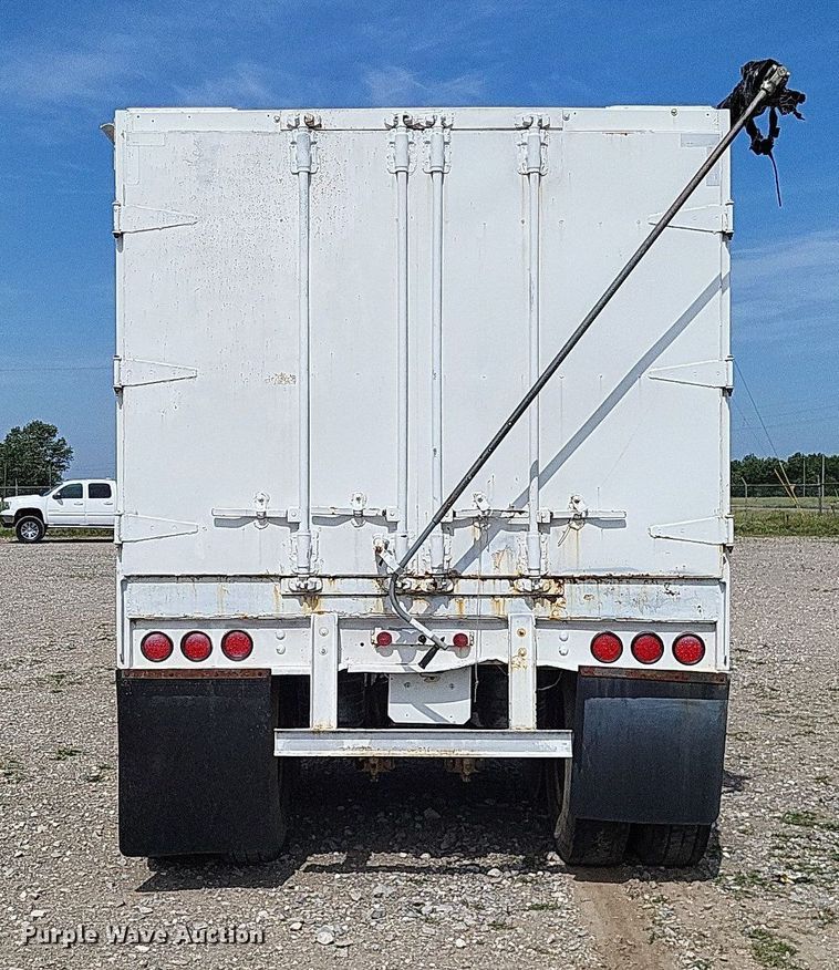 image for item LR9261 1997 Timpte  walking floor trailer