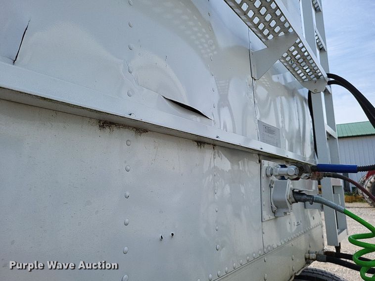 image for item LR9261 1997 Timpte  walking floor trailer