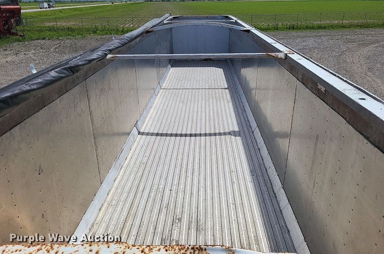 image for item LR9261 1997 Timpte  walking floor trailer