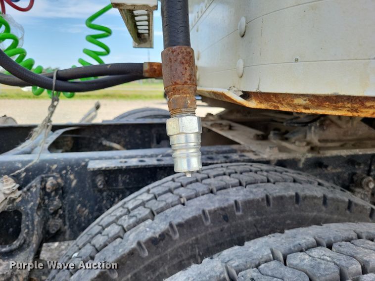 image for item LR9261 1997 Timpte  walking floor trailer