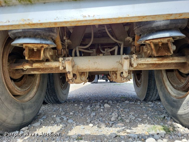 image for item LR9261 1997 Timpte  walking floor trailer