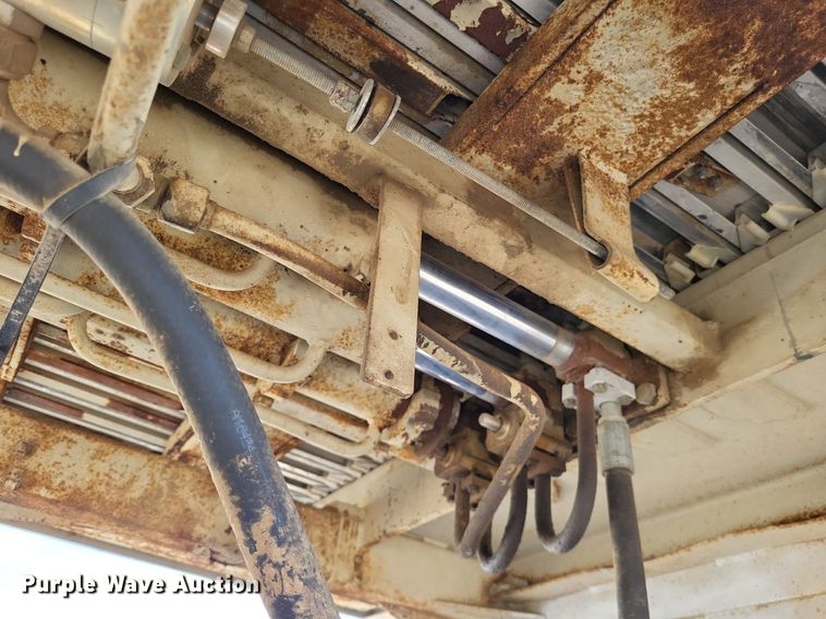 image for item LR9261 1997 Timpte  walking floor trailer