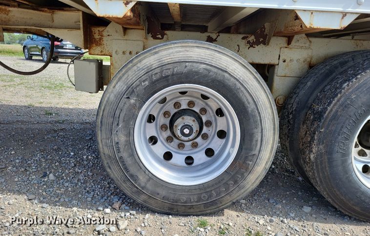 image for item LR9261 1997 Timpte  walking floor trailer