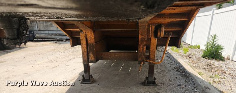 image for item LX9639 2004 Kaufman  drop deck equipment trailer