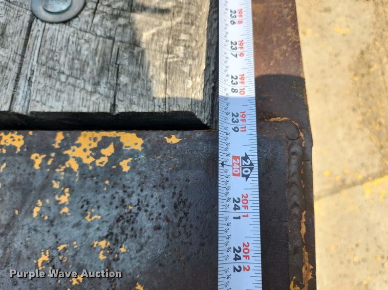 image for item LX9639 2004 Kaufman  drop deck equipment trailer