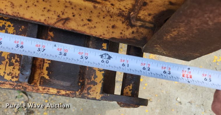 image for item LX9639 2004 Kaufman  drop deck equipment trailer