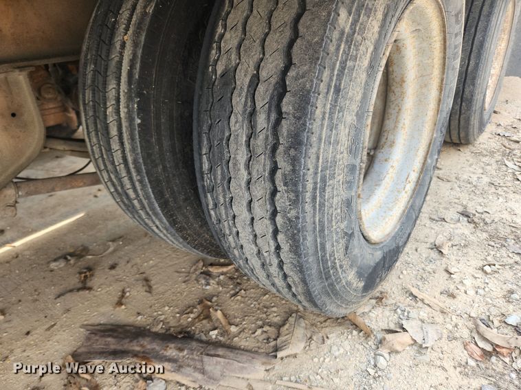 image for item LX9639 2004 Kaufman  drop deck equipment trailer