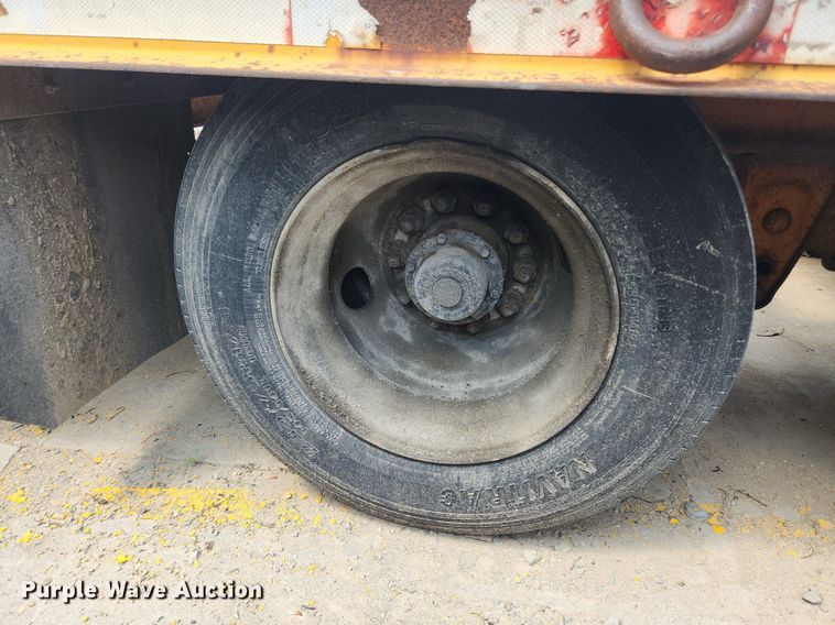 image for item LX9639 2004 Kaufman  drop deck equipment trailer