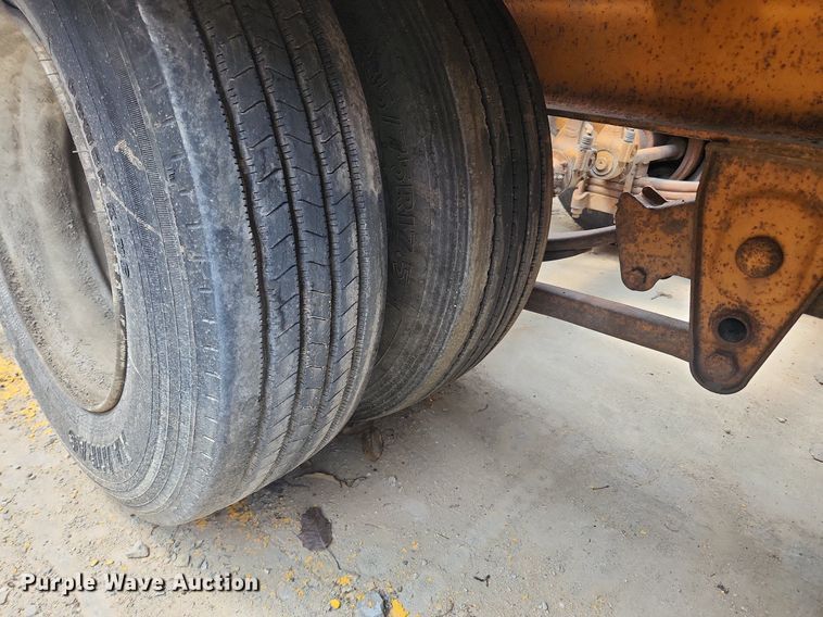 image for item LX9639 2004 Kaufman  drop deck equipment trailer