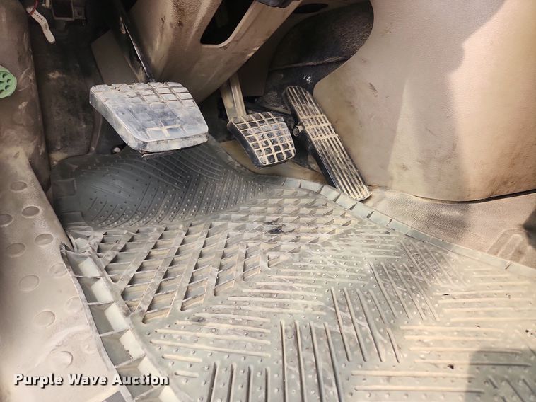 image for item LX9708 2017 Freightliner Cascadia  semi truck