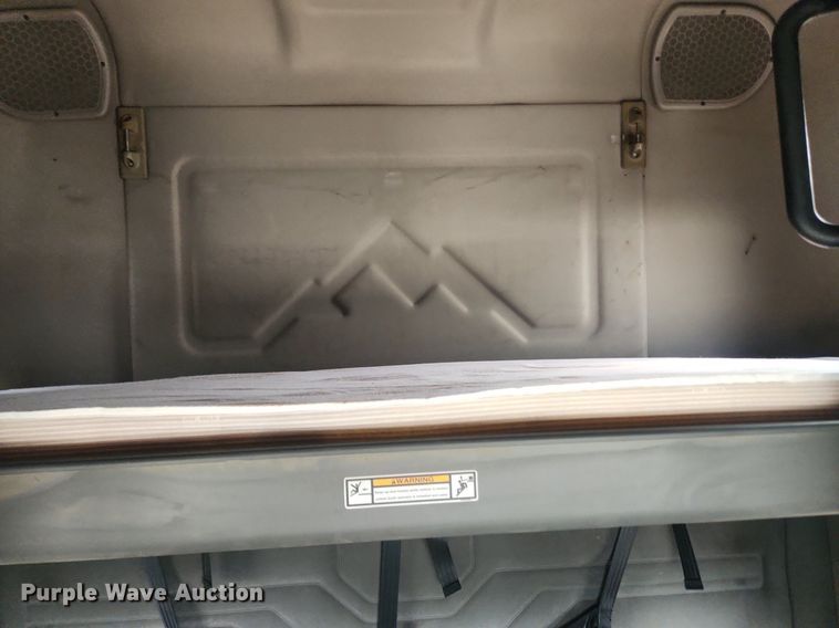 image for item LX9708 2017 Freightliner Cascadia  semi truck