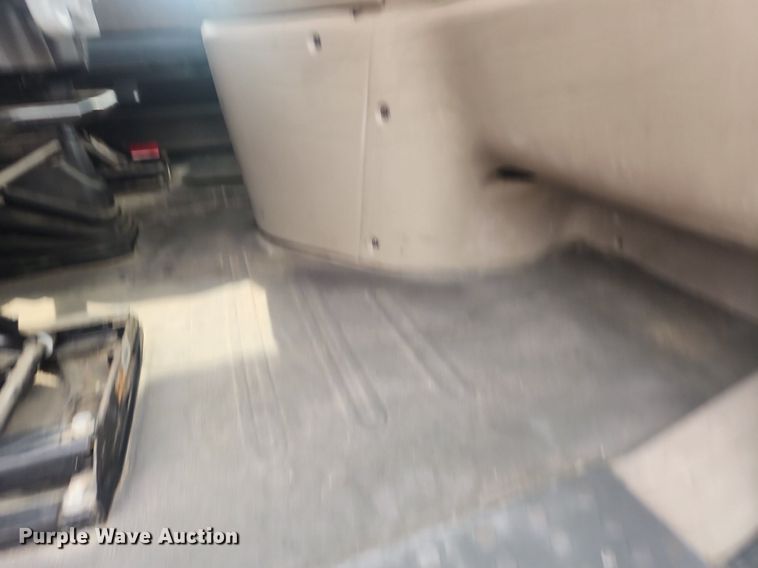 image for item LX9708 2017 Freightliner Cascadia  semi truck