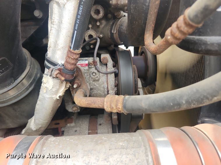 image for item LX9708 2017 Freightliner Cascadia  semi truck