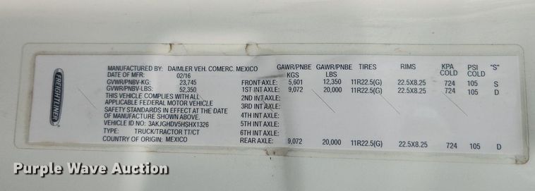 image for item LX9708 2017 Freightliner Cascadia  semi truck