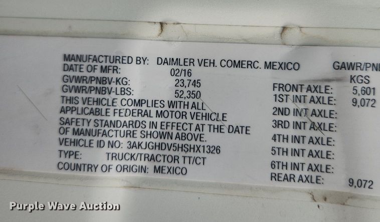 image for item LX9708 2017 Freightliner Cascadia  semi truck