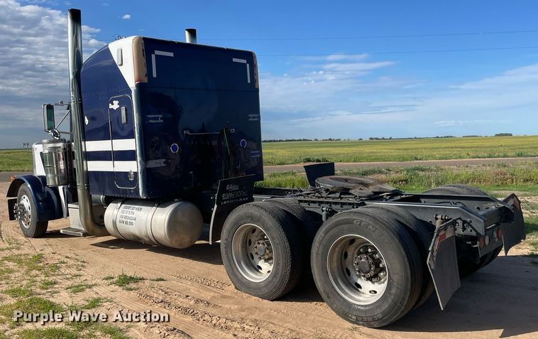 image for item LY9784 1994 Peterbilt 379  semi truck